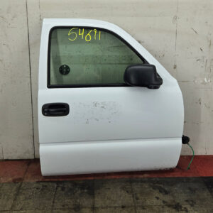1999-2006 Chevrolet Silverado / GMC Sierra 1500 2500 3500 HD Front RH Passenger side Door